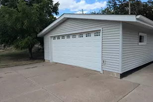 319 Watkins St, Mora, MN 55051 - Photo 11