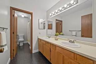 235 Kent St, Saint Paul, MN 55102 - Photo 27