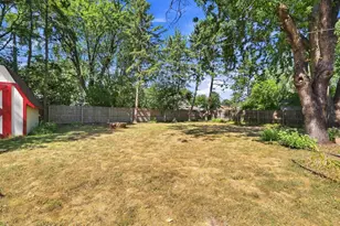 6933 Brunswick Ave N, Brooklyn Park, MN 55429 - Photo 7