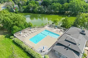 5757 Hyland Courts Dr, Bloomington, MN 55437 - Photo 25