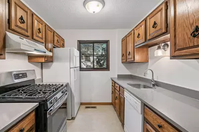 13748 Heather Hills Drive, Burnsville, MN 55337 - Photo 3