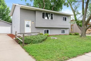 2043 42nd St NW, Rochester, MN 55901 - Photo 3