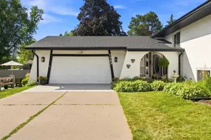 7565 Paul Rd, Woodbury, MN 55125 - Photo 3