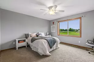 18274 Imagery Ln, Lakeville, MN 55044 - Photo 17