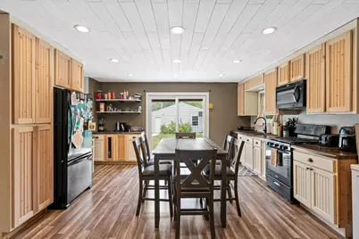 727 Shumway Street S, Shakopee, MN 55379 - Photo 9