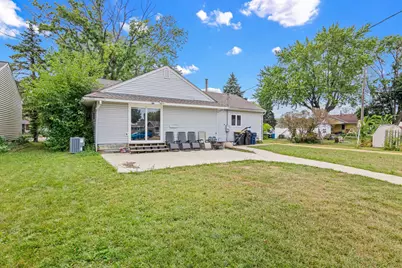 727 Shumway Street S, Shakopee, MN 55379 - Photo 25