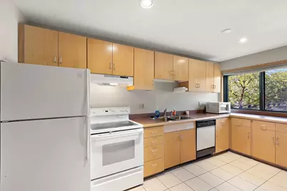 4100 Parklawn Avenue #109, Edina, MN 55435 - Photo 9