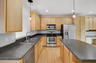13761 54th Ave N, Plymouth, MN 55446 - Photo 5