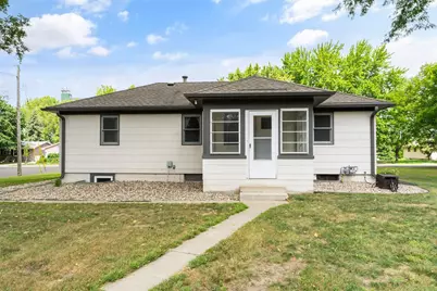 409 Clay Street S, Shakopee, MN 55379 - Photo 39