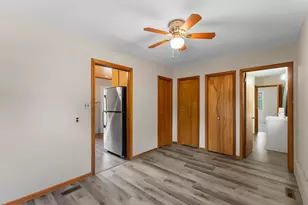 409 Clay St S, Shakopee, MN 55379 - Photo 17