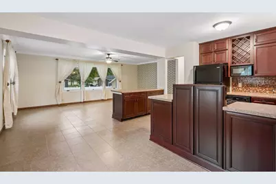 1309 10th Street SW, Willmar, MN 56201 - Photo 5