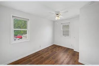 143 12th Avenue N, South Saint Paul, MN 55075 - Photo 17