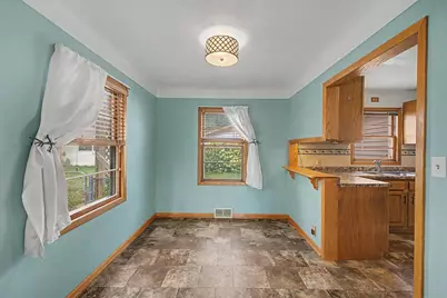 143 12th Avenue N, South Saint Paul, MN 55075 - Photo 5