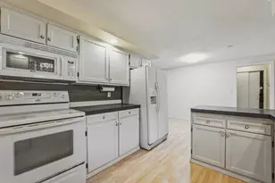1006 Elmhill Dr, Albert Lea, MN 56007 - Photo 5