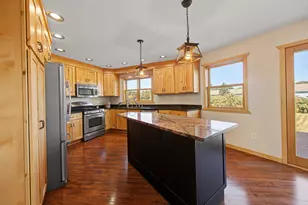 751 S 12th St, Bird Island, MN 55310 - Photo 13
