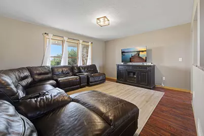 751 S 12th Street, Bird Island, MN 55310 - Photo 11
