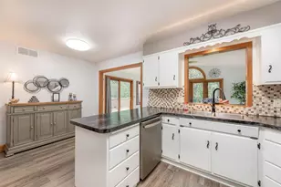 2613 E Main St, Mankato, MN 56001 - Photo 9