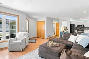 1122 Heather Ln, Waconia, MN 55387 - Photo 3