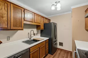 2296 Benson Ave, Saint Paul, MN 55116 - Photo 11
