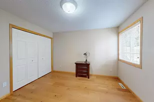 915 Kimberly Ln, Chanhassen, MN 55317 - Photo 37