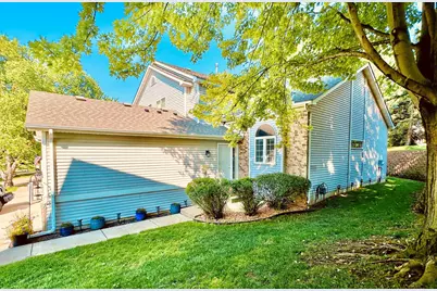 915 Kimberly Lane, Chanhassen, MN 55317 - Photo 3