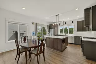 4686 Cassidy Ridge Dr NE, Rochester, MN 55906 - Photo 5