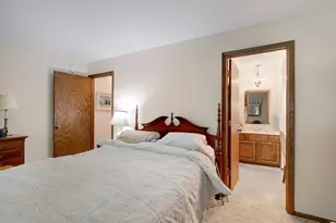 9702 Utica Rd, Bloomington, MN 55437 - Photo 27