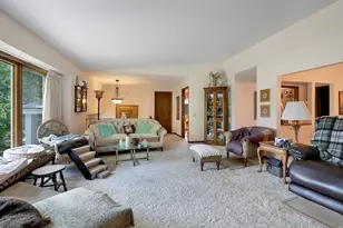 9702 Utica Rd, Bloomington, MN 55437 - Photo 9