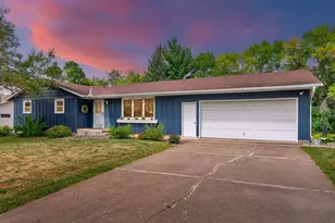 30880 Belair Dr, Lindstrom, MN 55045 - Photo 1