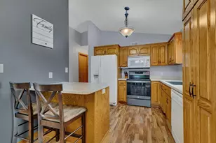 606 Lake Anna Dr, Avon, MN 56310 - Photo 7