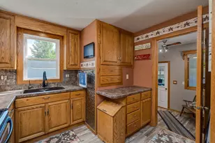 200 Kenzie St, Sherburn, MN 56171 - Photo 13