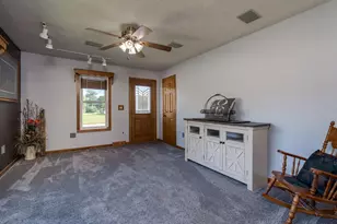 200 Kenzie St, Sherburn, MN 56171 - Photo 7