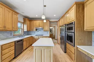 834 Prairie Meadows Dr, Hudson, WI 54016 - Photo 11
