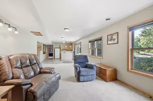 834 Prairie Meadows Dr, Hudson, WI 54016 - Photo 33