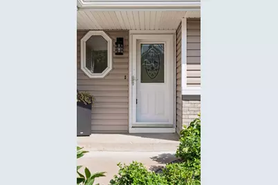 4751 Heather Ridge Road N, Oakdale, MN 55128 - Photo 5