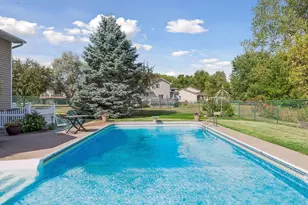 4751 Heather Ridge Rd N, Oakdale, MN 55128 - Photo 37