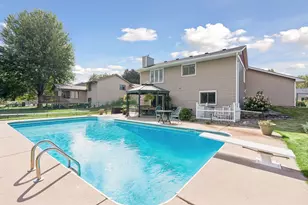 4751 Heather Ridge Rd N, Oakdale, MN 55128 - Photo 33