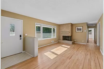 8224 Xerxes Avenue S, Bloomington, MN 55431 - Photo 5