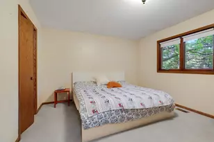 9700 Utica Rd, Bloomington, MN 55437 - Photo 37