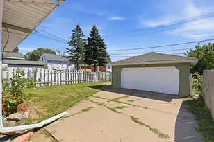2336 12th Ave E, North Saint Paul, MN 55109 - Photo 5