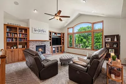 301 9th Street SE, New Prague, MN 56071 - Photo 3