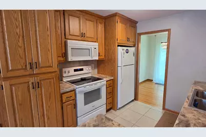 12123 Red Oak Court S, Burnsville, MN 55337 - Photo 11