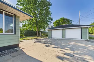 610 3rd St N, Waite Park, MN 56387 - Photo 3