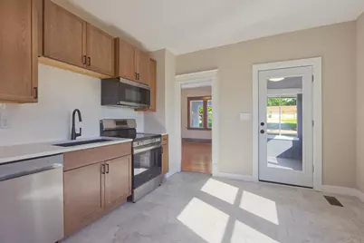251 Winsted Avenue W, Winsted, MN 55395 - Photo 5