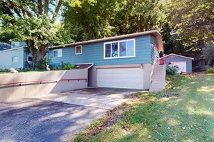 689 E Lake Blvd, Winona, MN 55987 - Photo 1