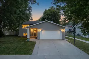 2000 23 1/2 Street SE, Rochester, MN 55904 - Photo 1