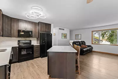 2000 23 1/2 Street SE, Rochester, MN 55904 - Photo 9