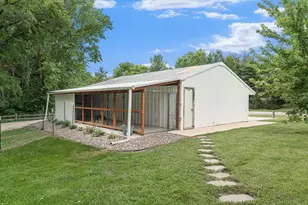 54719 270th St, Austin, MN 55912 - Photo 11