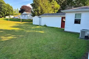 128 S Morrison Ave, Jackson, MN 56143 - Photo 11