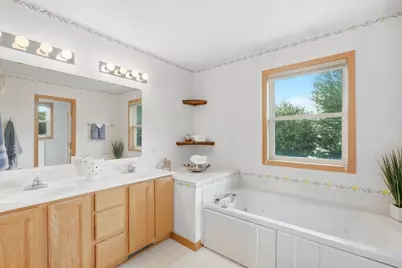 8013 Greenbriar Court, Woodbury, MN 55125 - Photo 17